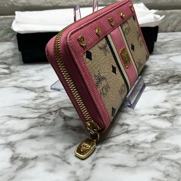 MCM PINK LONG ZIP WALLET. NWOT TAGS. FULL INCLUSION. - Picture 4 of 12